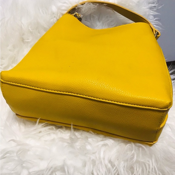 Mustard Yellow Leather Handbag - Picture 5 of 9